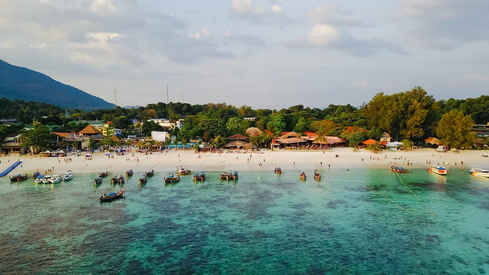 Want to Live in Thailand with Free Flights?